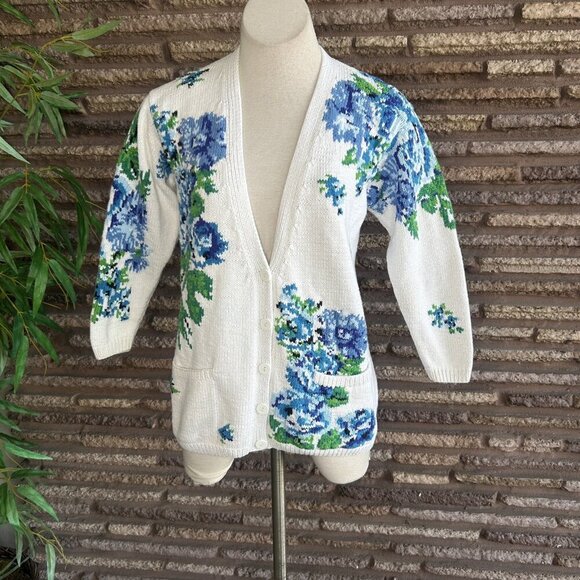 Adrienne Vittadini Vintage Blue Floral Cottage Grandma Cardigan Sweater Size S - Picture 10 of 11